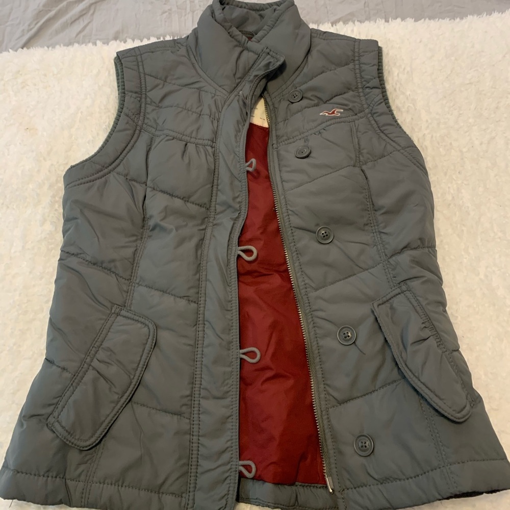 Gray Hollister vest
